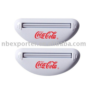 plastic toothpaste squeezer(BT0330)